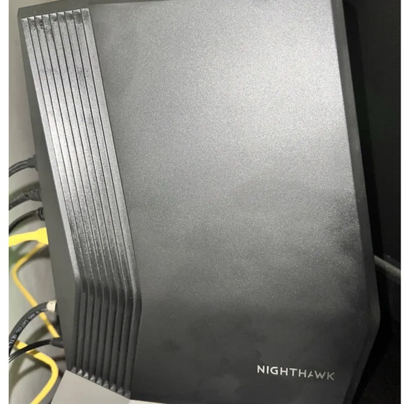 AX8 Black Cable Modem Router Night Hawk - Picture 4 of 5